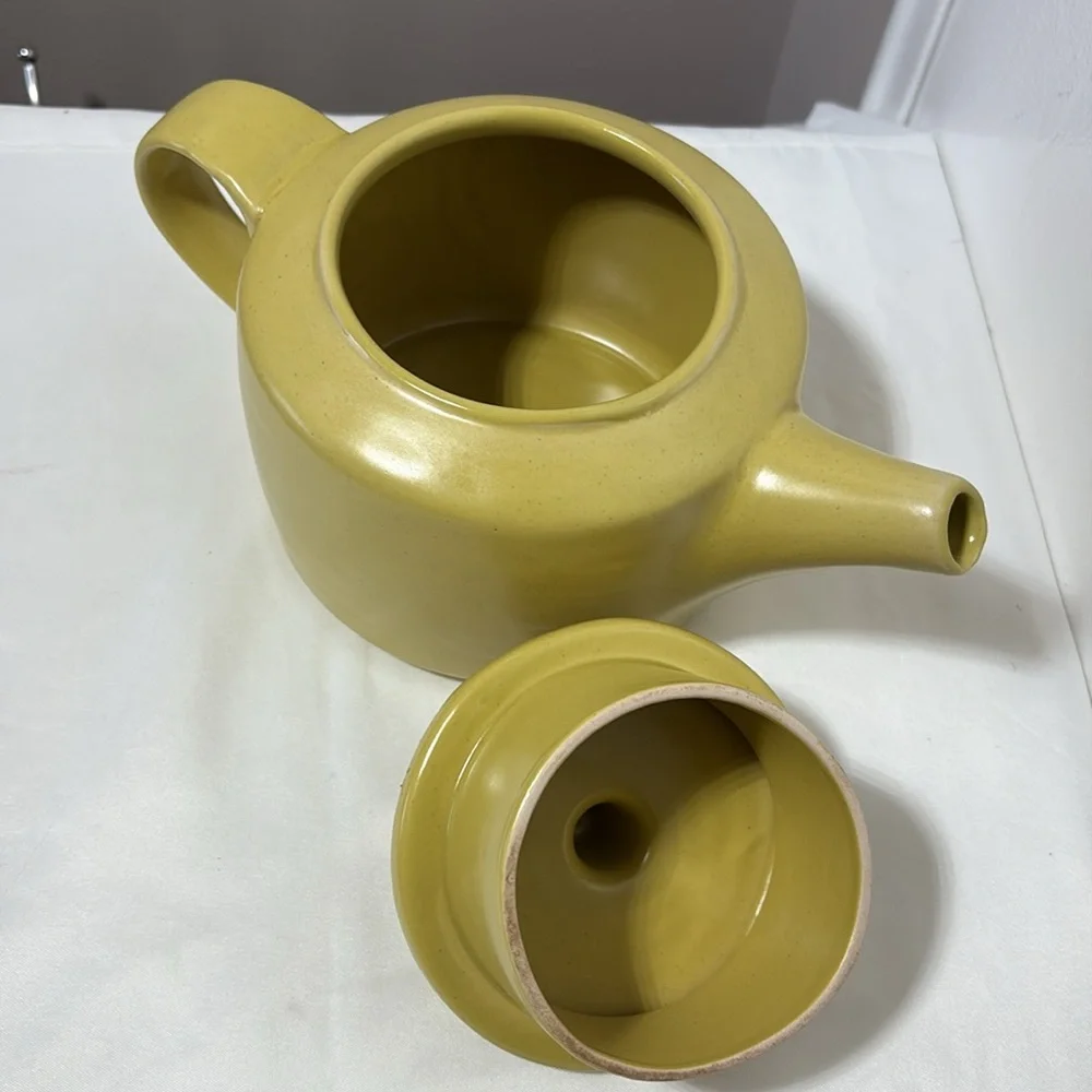 CRATE & BARREL B. Eigen Designed Tea Pot in Mustard Yellow